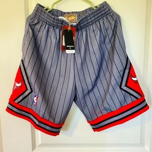 NWT Mitchell & Ness hardwood classics 95 Chicago Bulls NBA wingman shorts sz M
